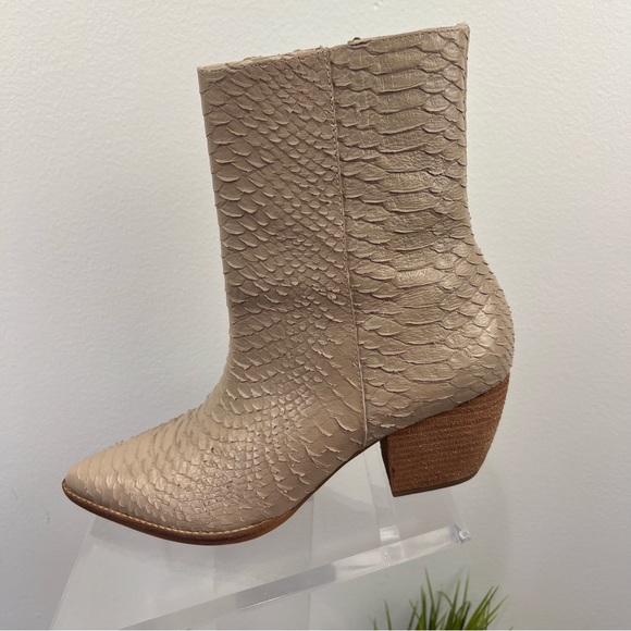 Matisse Caty Tan Snake Embossed Leather Boots - Picture 15 of 16